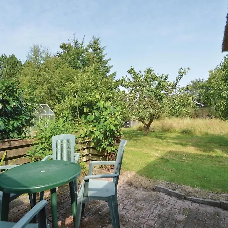 Feriehus Three-bedroom Holiday In
