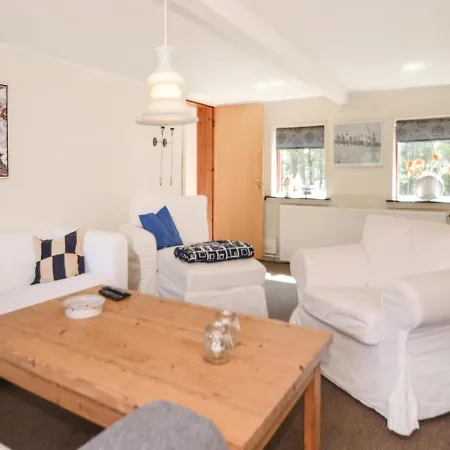 Three-bedroom Holiday In Feriehus