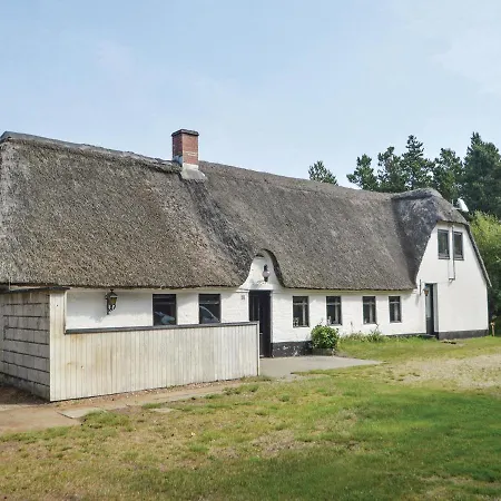 Three-bedroom Holiday In * Blåvand