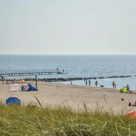 Three-bedroom Holiday In * Blåvand
